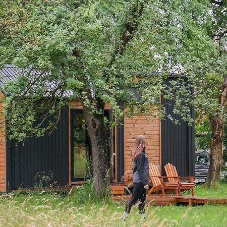 Lisi Grun Tiny House By Tiny Away Villa Sattledt Bagian luar foto