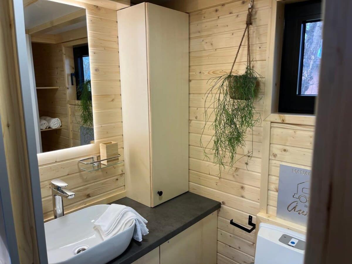Lisi Grun Tiny House By Tiny Away Villa Sattledt Bagian luar foto