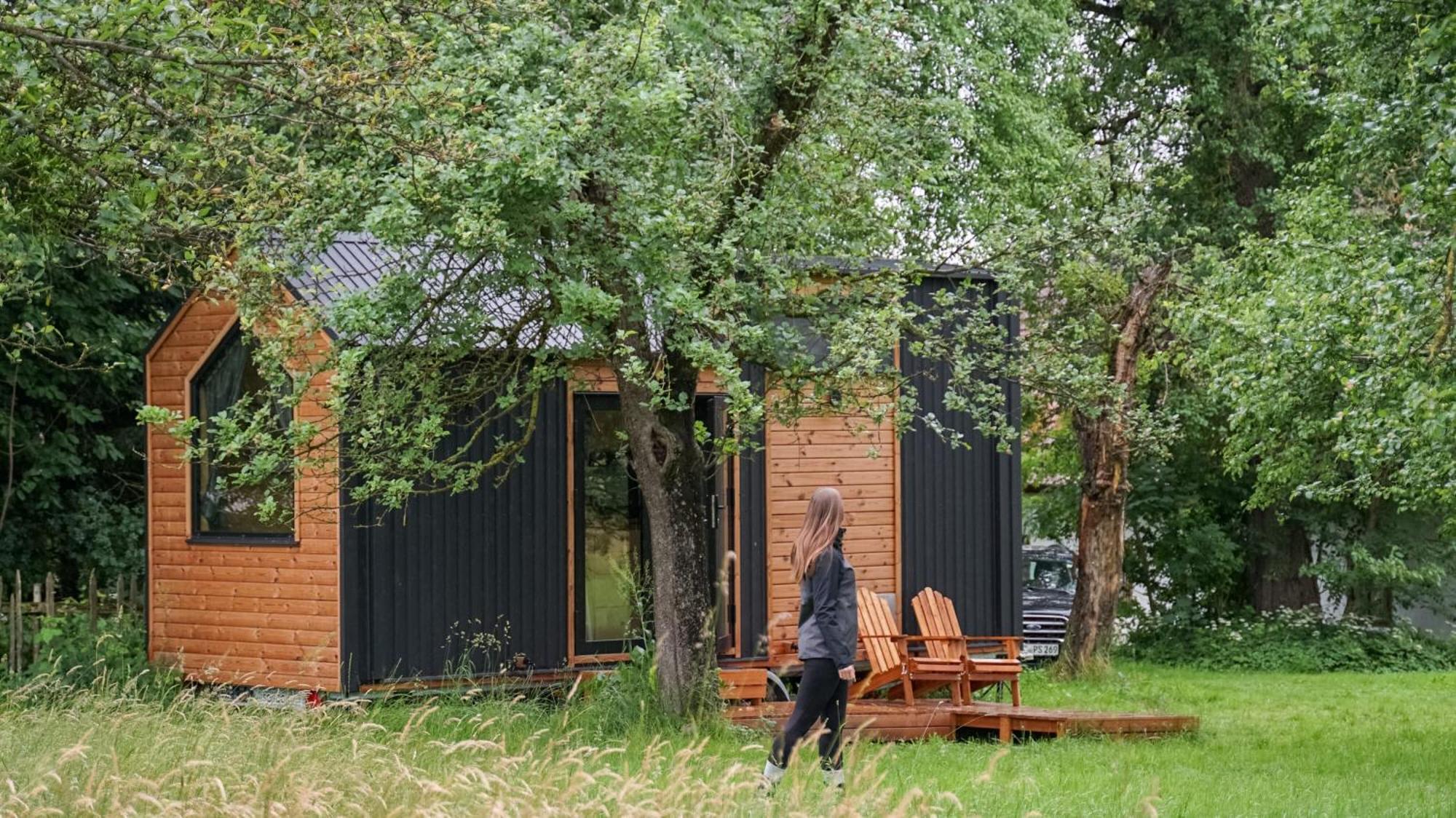 Lisi Grun Tiny House By Tiny Away Villa Sattledt Bagian luar foto